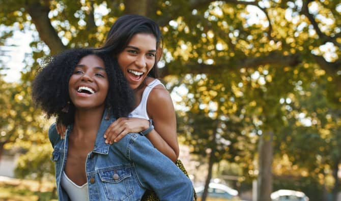 The 8 Defining Characteristics of a Best Friend