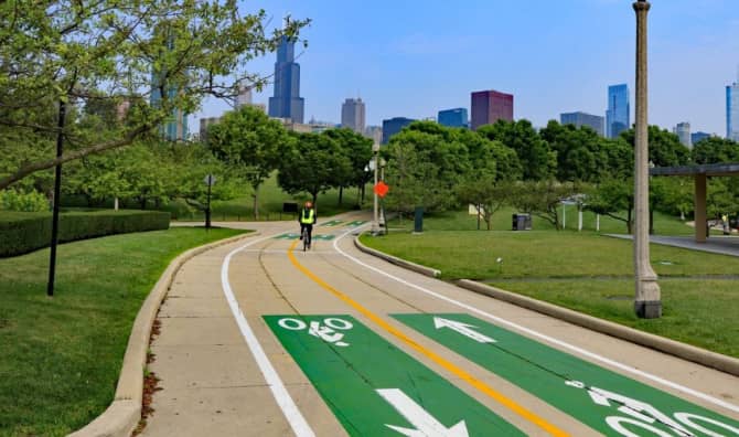 Chicago’s Bike Route Expansion is Right on Track for a Better Future