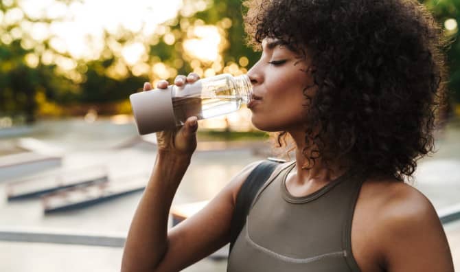 5 Tips to Drink More Water and Stay Hydrated This Summer