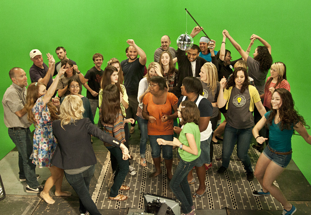 the team of Smart Girls dancing