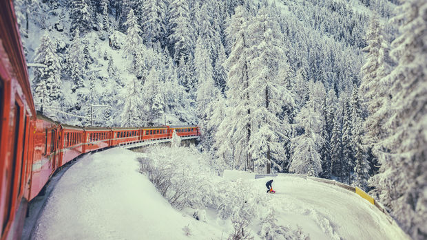 Train on the Oberalp Pass
